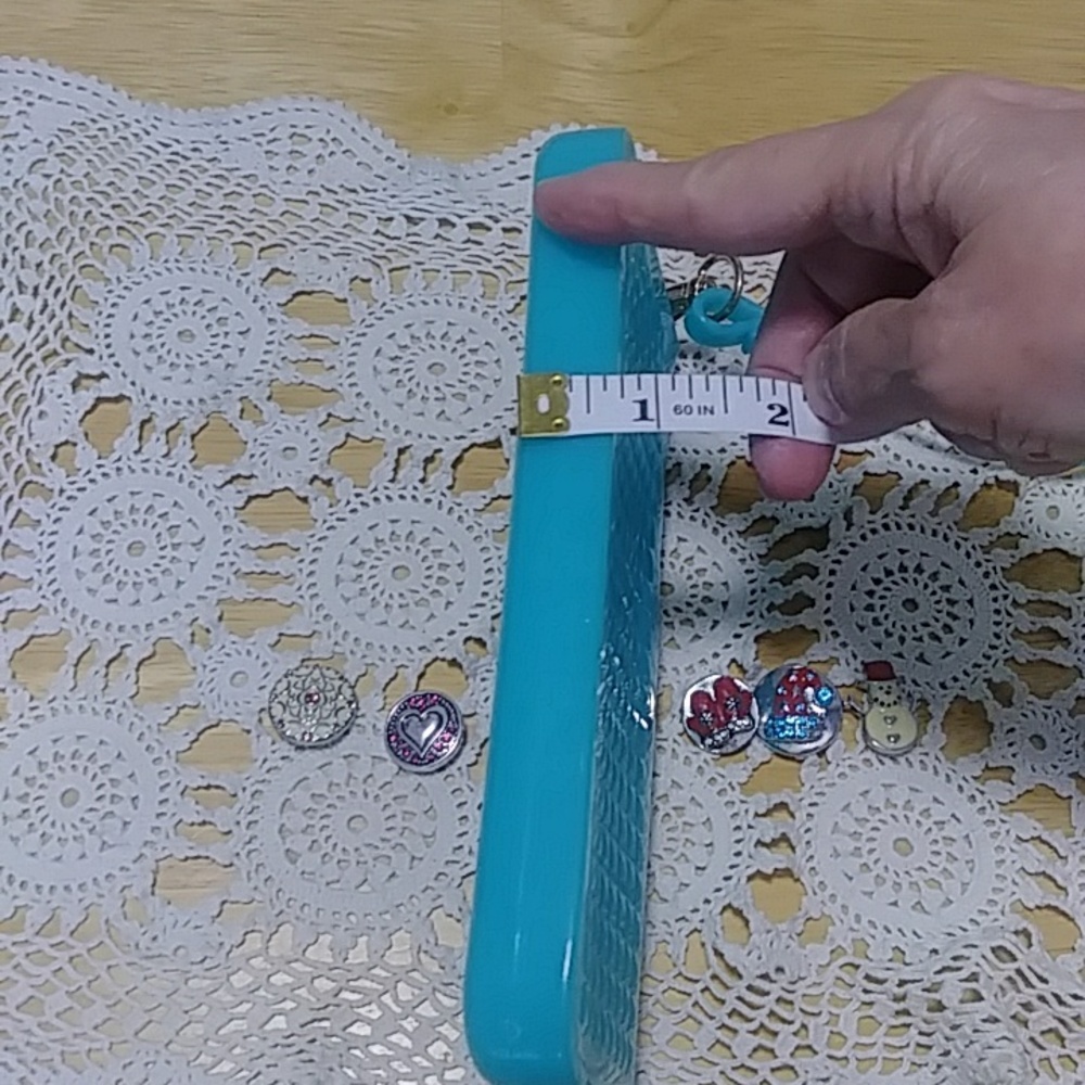 Snap Jewelry Leather Billfold with removable snap charms - Picture 6 of 6